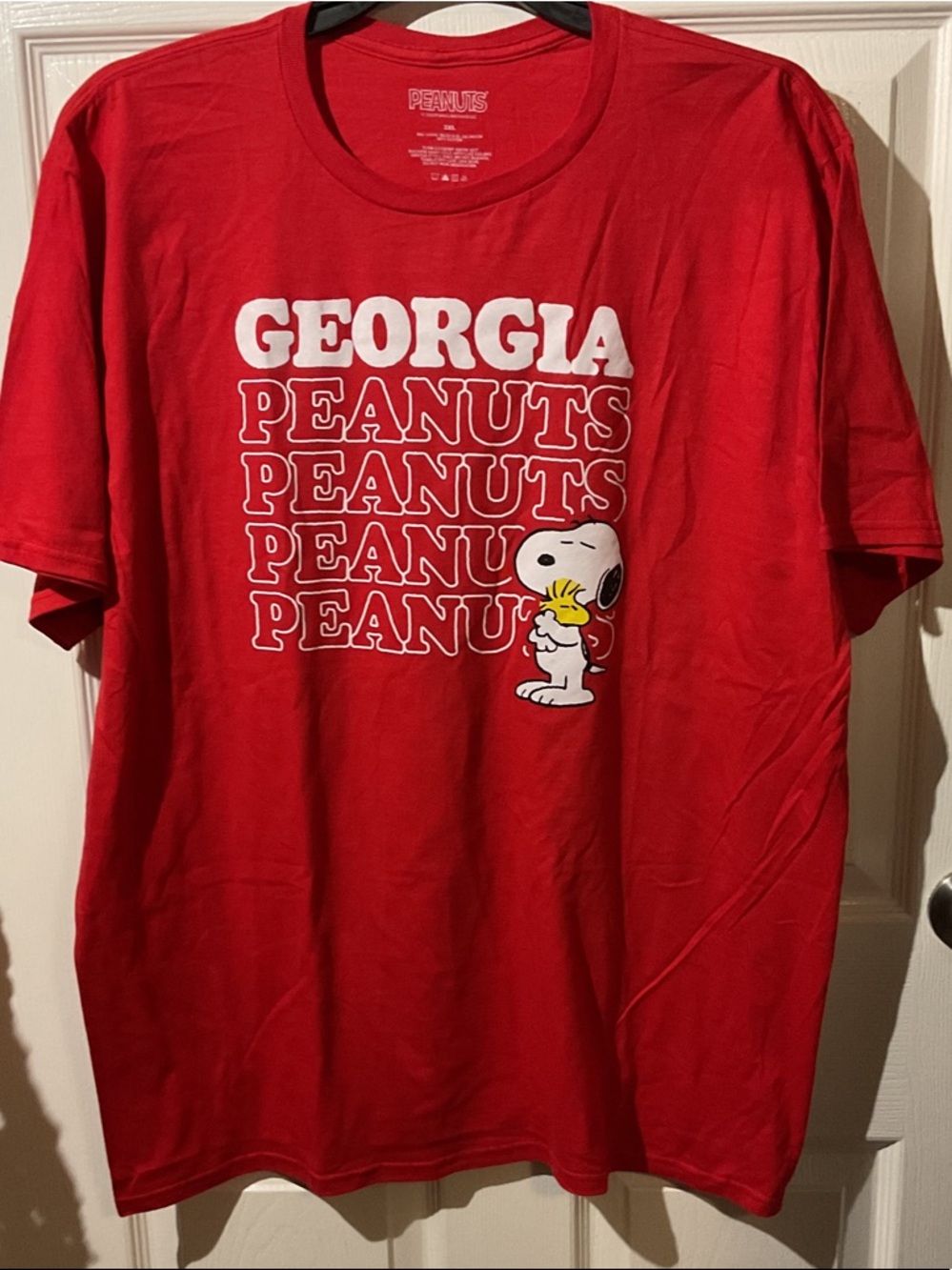 NWOT Red Snoopy Georgia Peanuts Graphic Tee